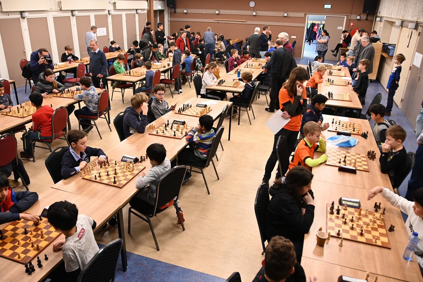 Grote deelname Eindhoven Cup toernooi Eindhovense Schaakvereniging Grote deelname Eindhoven Cup toernooi Eindhovense Schaakvereniging